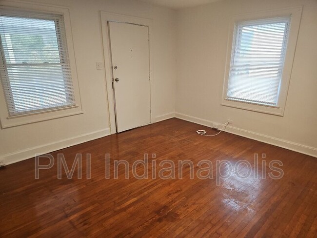 Building Photo - 1305 36th St