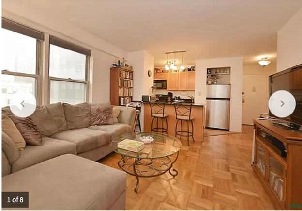 Building Photo - 155 E 38th St