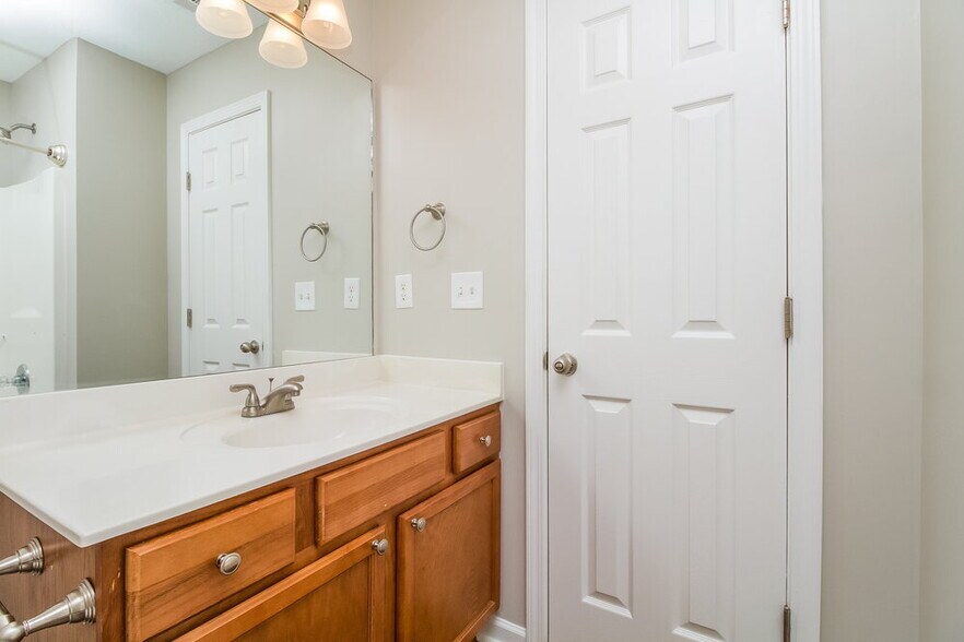 Building Photo - 3014 Deer Trail Dr