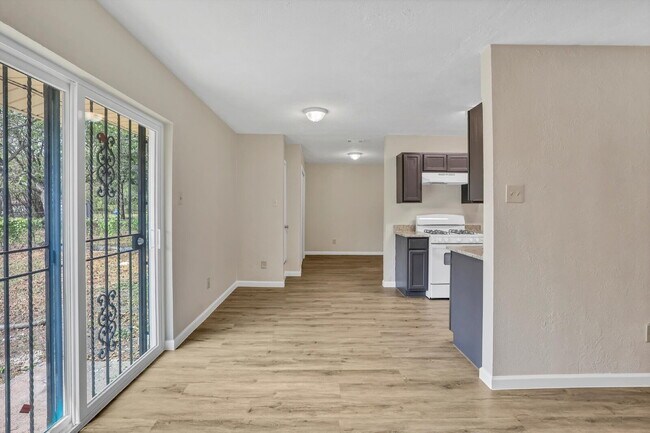 Building Photo - $1,000 OFF first month rent.