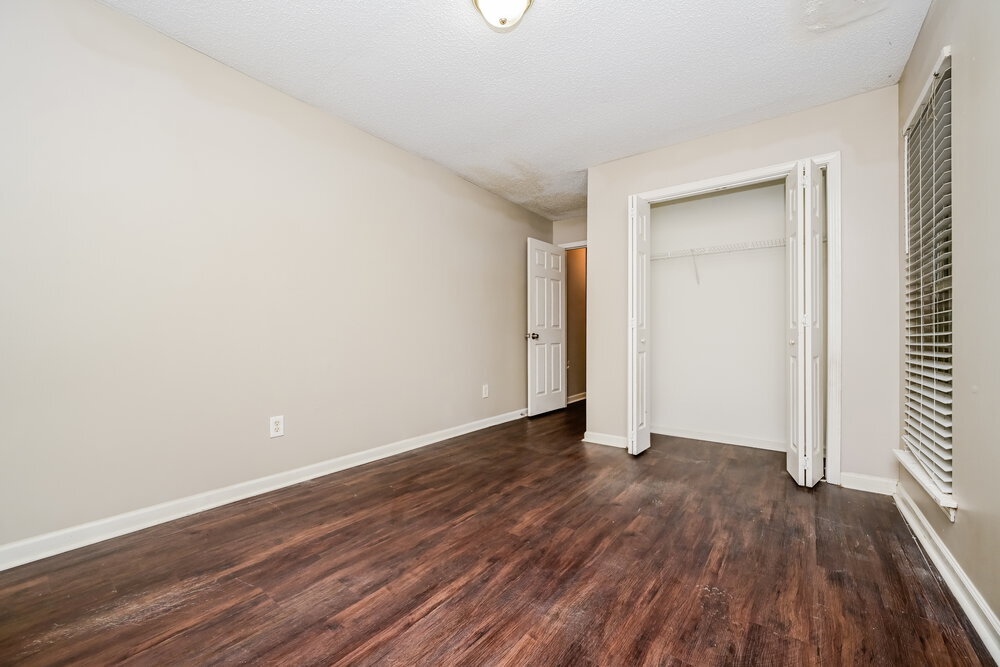 Building Photo - 5008 Kens Ct