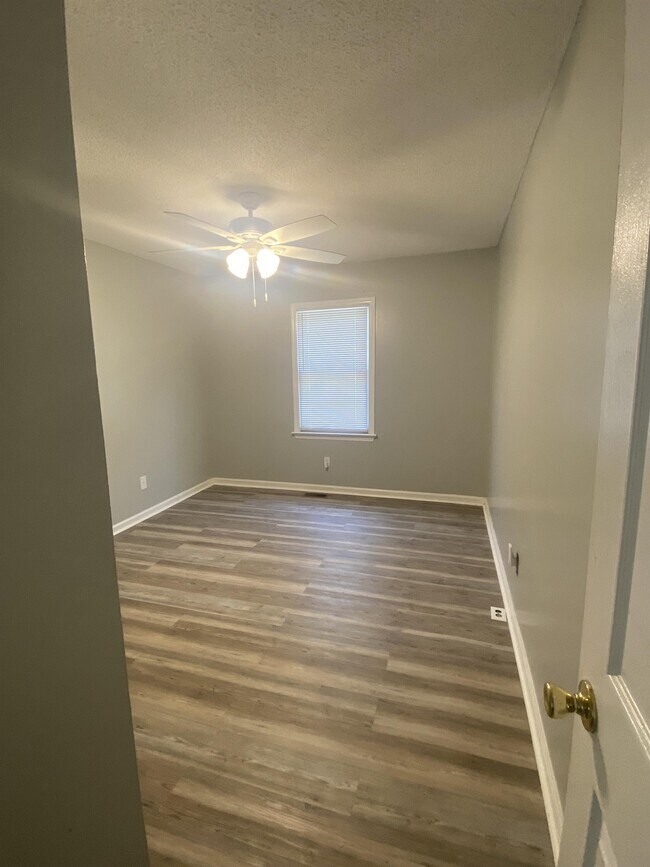 Building Photo - 3814 Sterling Pointe Dr