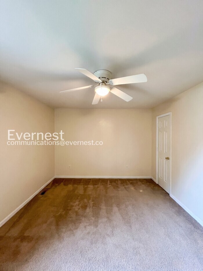 Building Photo - 11406 Wentworth Ct