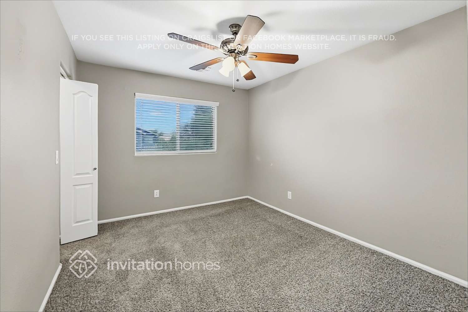 Building Photo - 447 W Corriente Ct