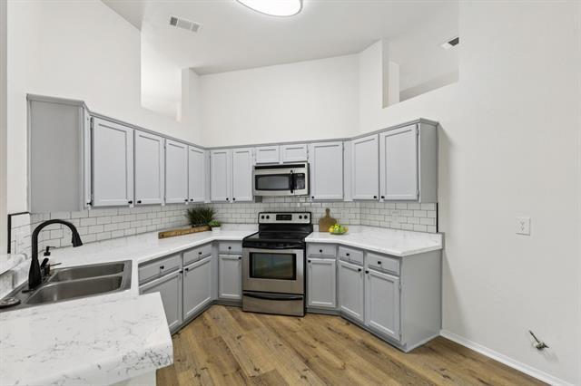 Building Photo - 1534 Haven Pl