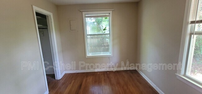 Building Photo - 216 Marine Dr