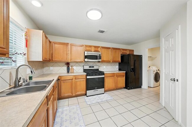 Building Photo - 3114 Holly Ranch Dr