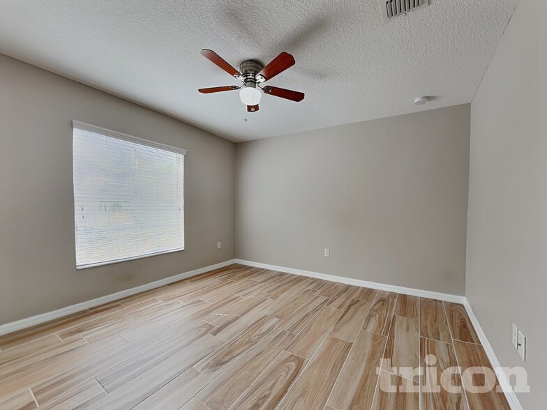 Building Photo - 12522 Cricklewood Dr