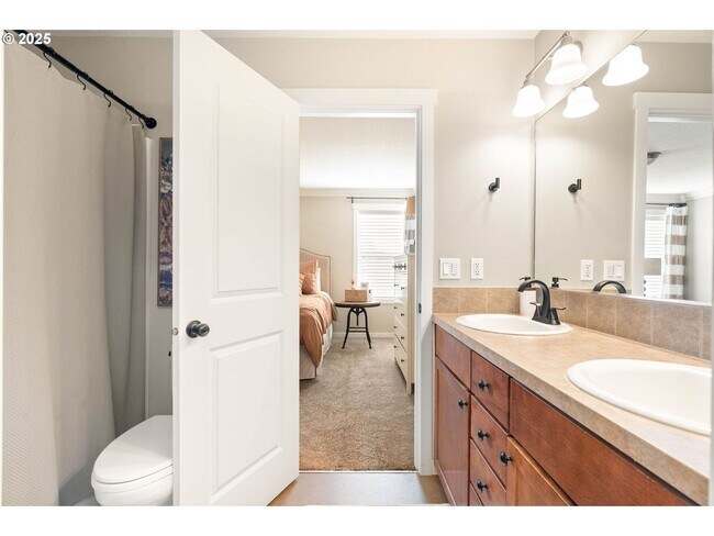 Building Photo - Beautiful 4 Bed, 3 Bath Canby Home for Rent