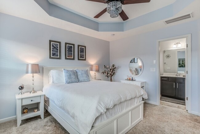 Building Photo - Luxury Townhome for rent!