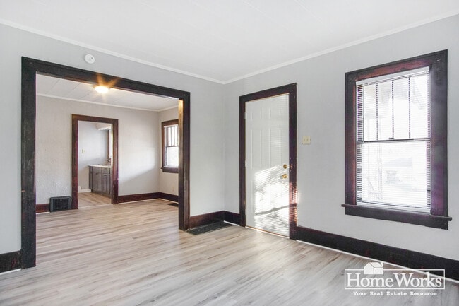 Building Photo - 3610 Vine St