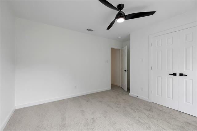 Building Photo - 2612 Pin Oak Ln