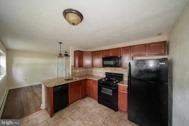 Building Photo - 231 Sharpless St