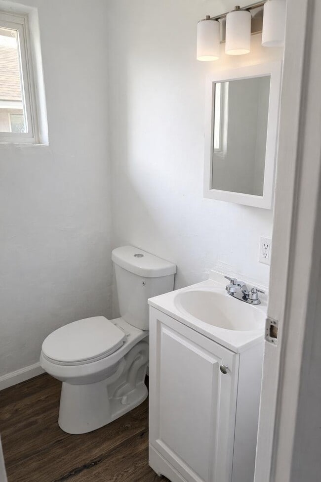 Building Photo - 255 Sunset Ave NW