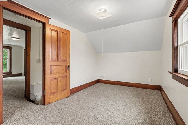Building Photo - Secluded Farmhouse on over 1.5 acres.  $1990/ Month.  3 beds/ 2 baths