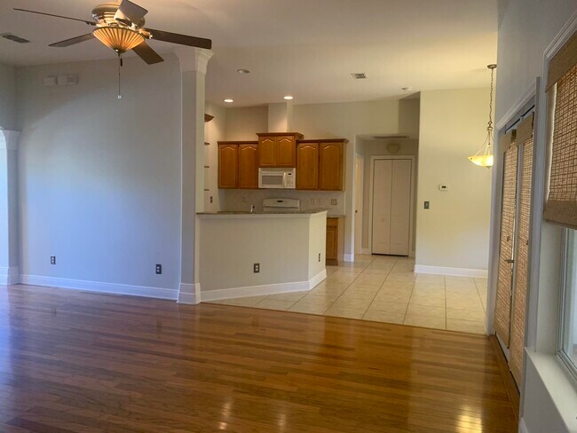 Building Photo - 4716 Plantation View Dr