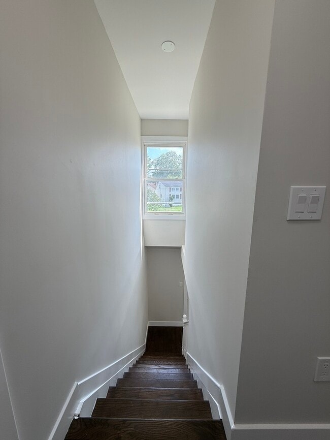 Building Photo - 1471 Frances Ln