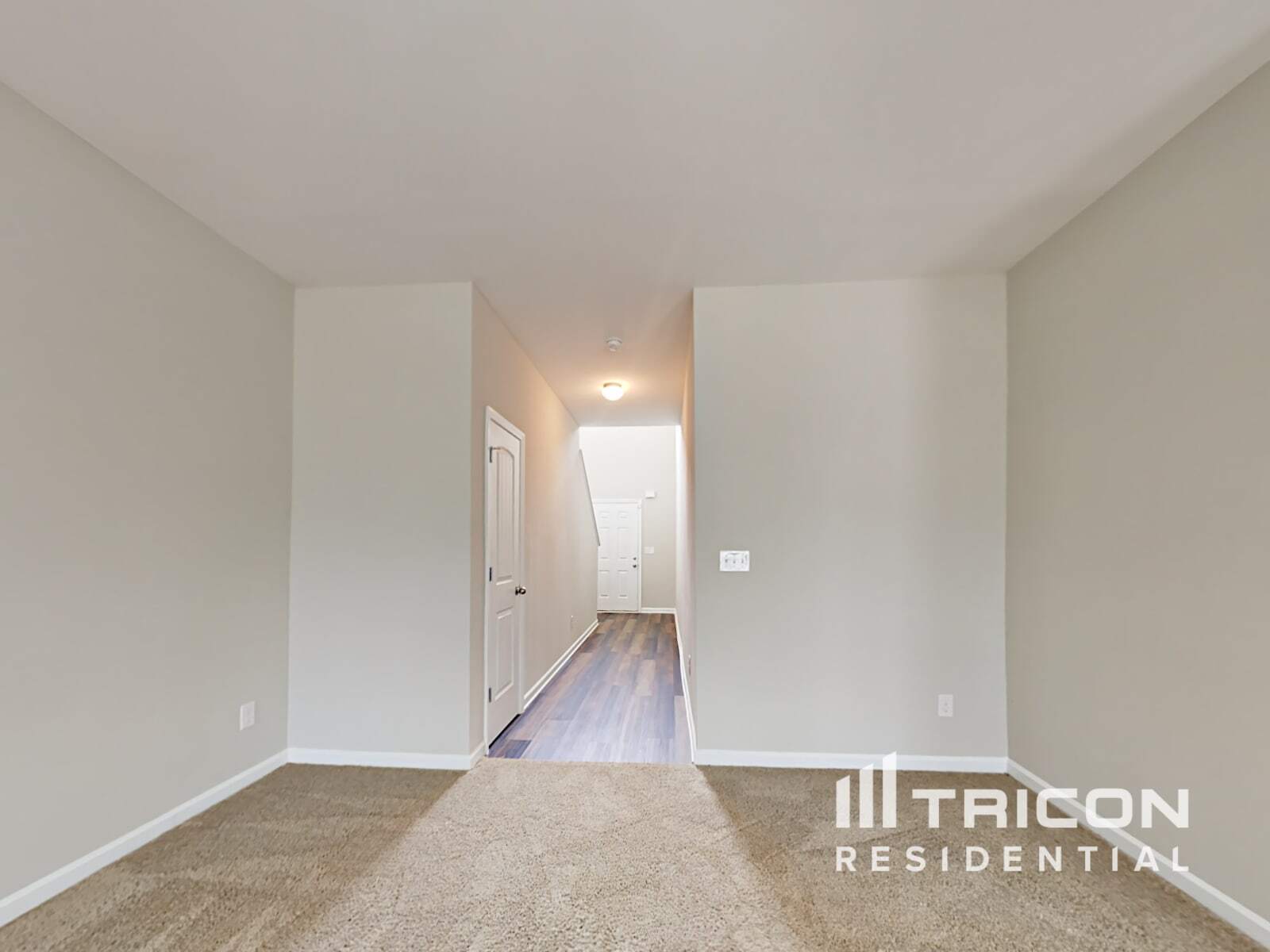 Building Photo - 317 Parkview Pl Dr