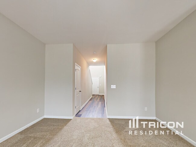 Building Photo - 317 Parkview Pl Dr