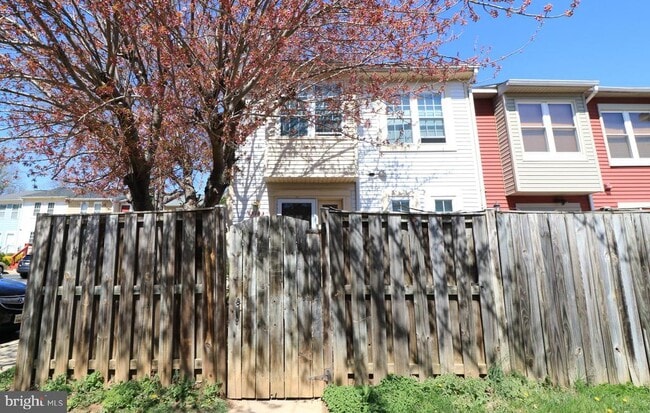 Building Photo - 13749 Avonshire Dr