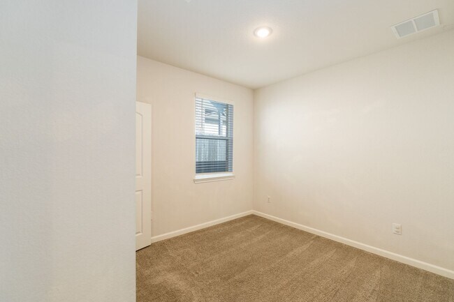 Building Photo - 838 Pepperbark Loop