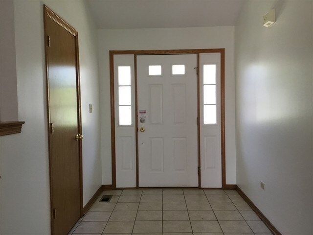 Building Photo - 5139 Fairground Ct