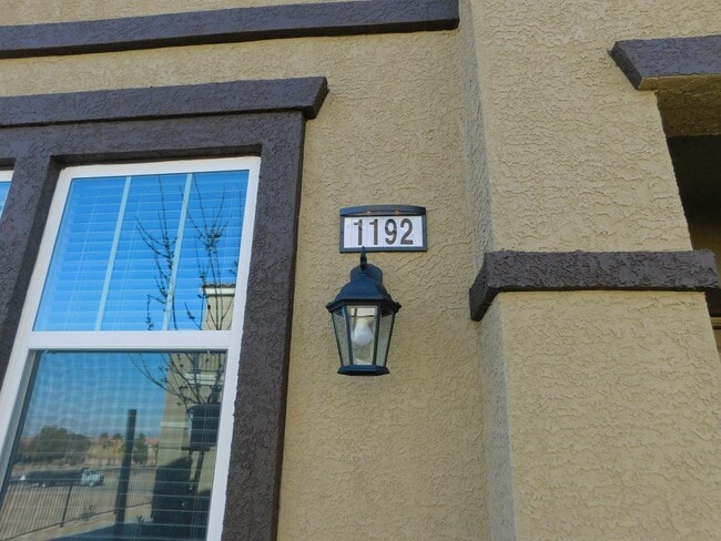 Building Photo - 1192 Mission View Ct