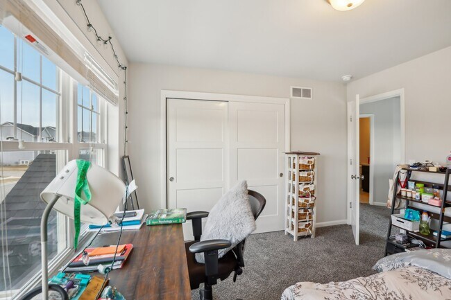 Building Photo - 415 Tawny Elm Pkwy