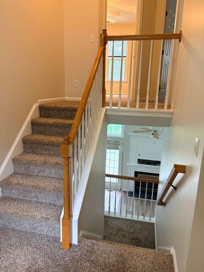 Building Photo - 4911 Brompton Ln