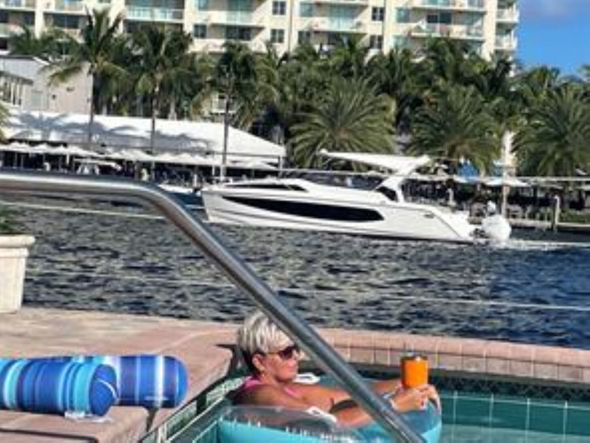 Building Photo - 2900 NE 30th St