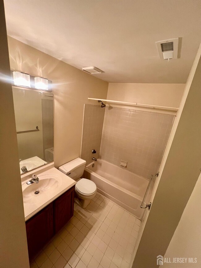 Building Photo - 1317 Ravens Crest Dr