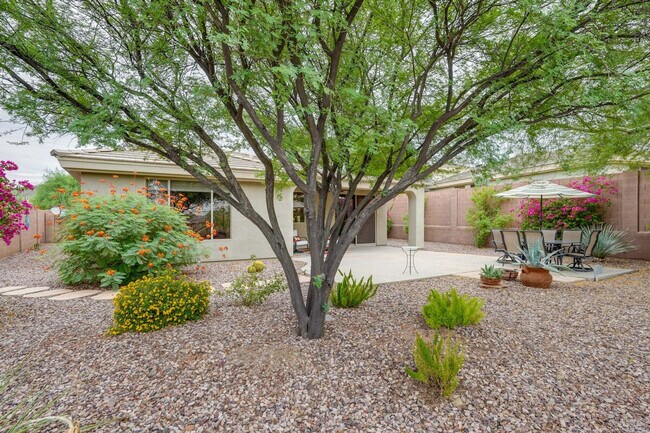 Building Photo - 2501 W Myopia Ct