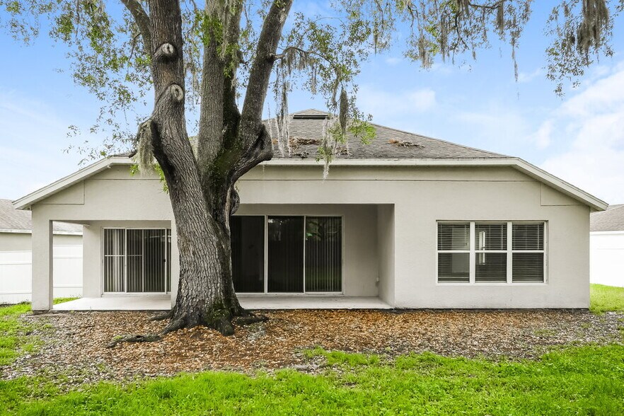 Building Photo - 2258 Meadow Oak Cir