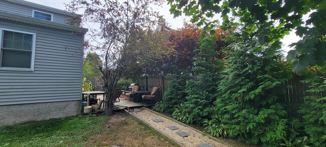 Side patio area - 2362 Mattituck Ave