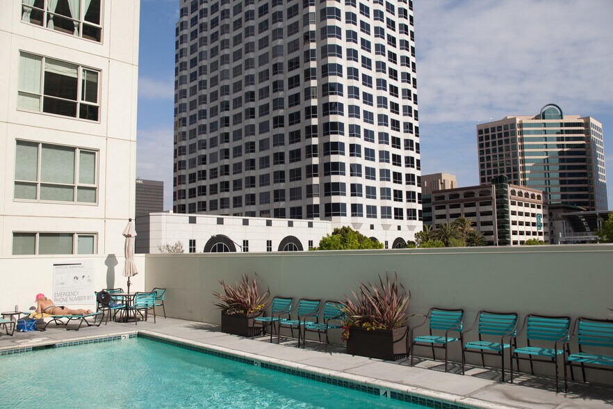 Building Photo - 1240 India St