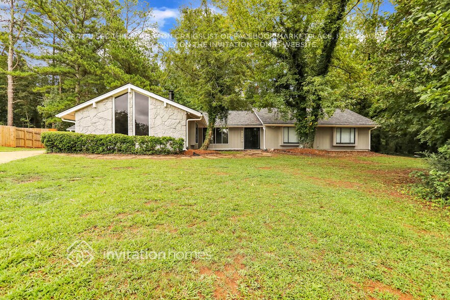 Building Photo - 5388 Golfcrest Cir