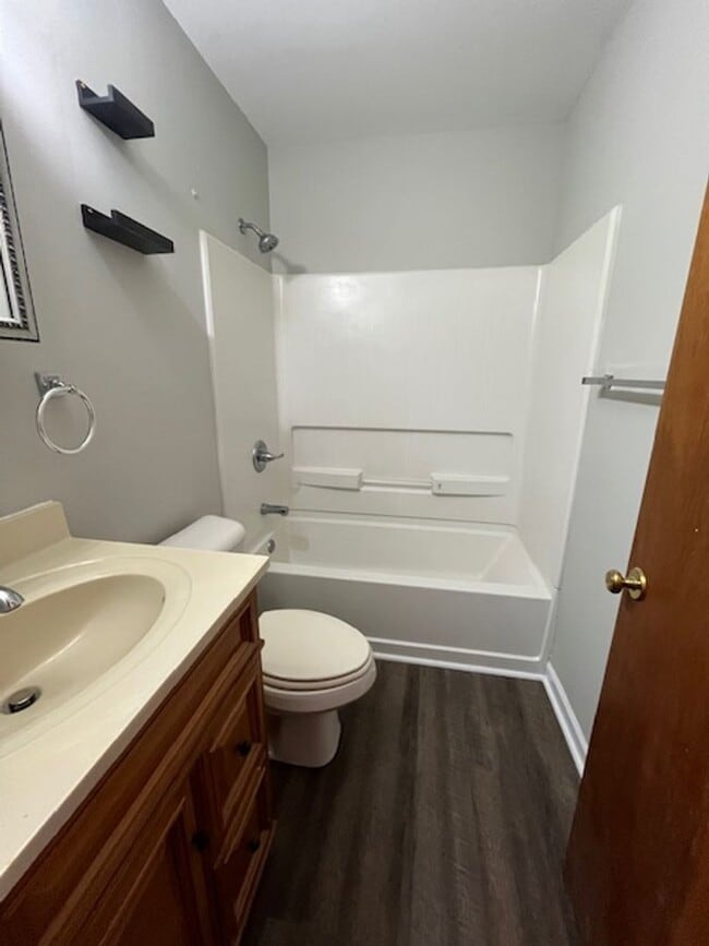 Building Photo - 3688 Crosby Dr