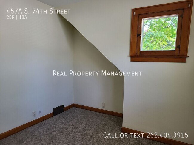 Building Photo - 457 A S 74th St