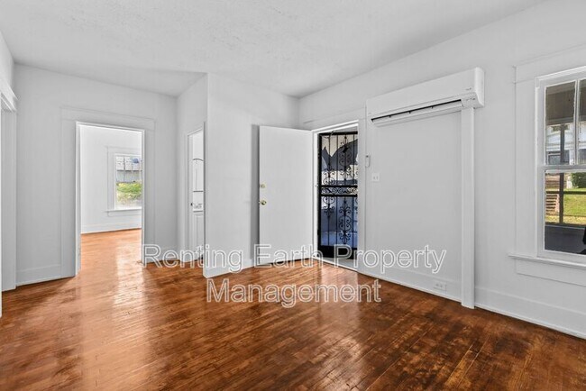 Building Photo - 1149 15th St SW