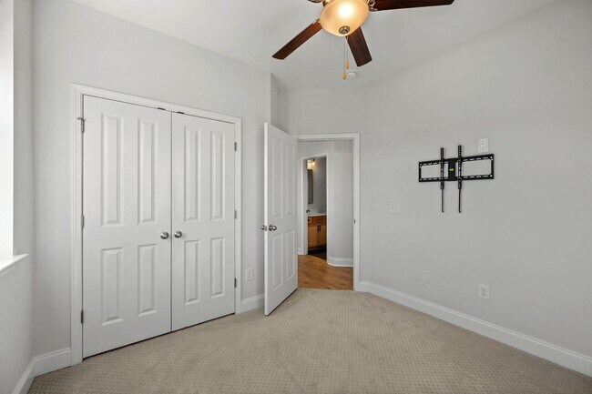 Building Photo - Burkitt Ridge Townhome