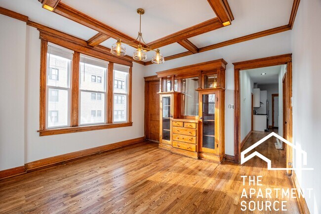 Building Photo - 2842 W Augusta Blvd