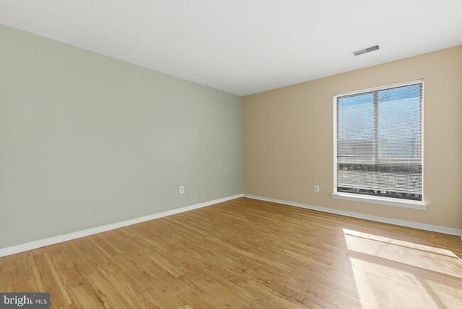 Building Photo - 561 Florida Ave