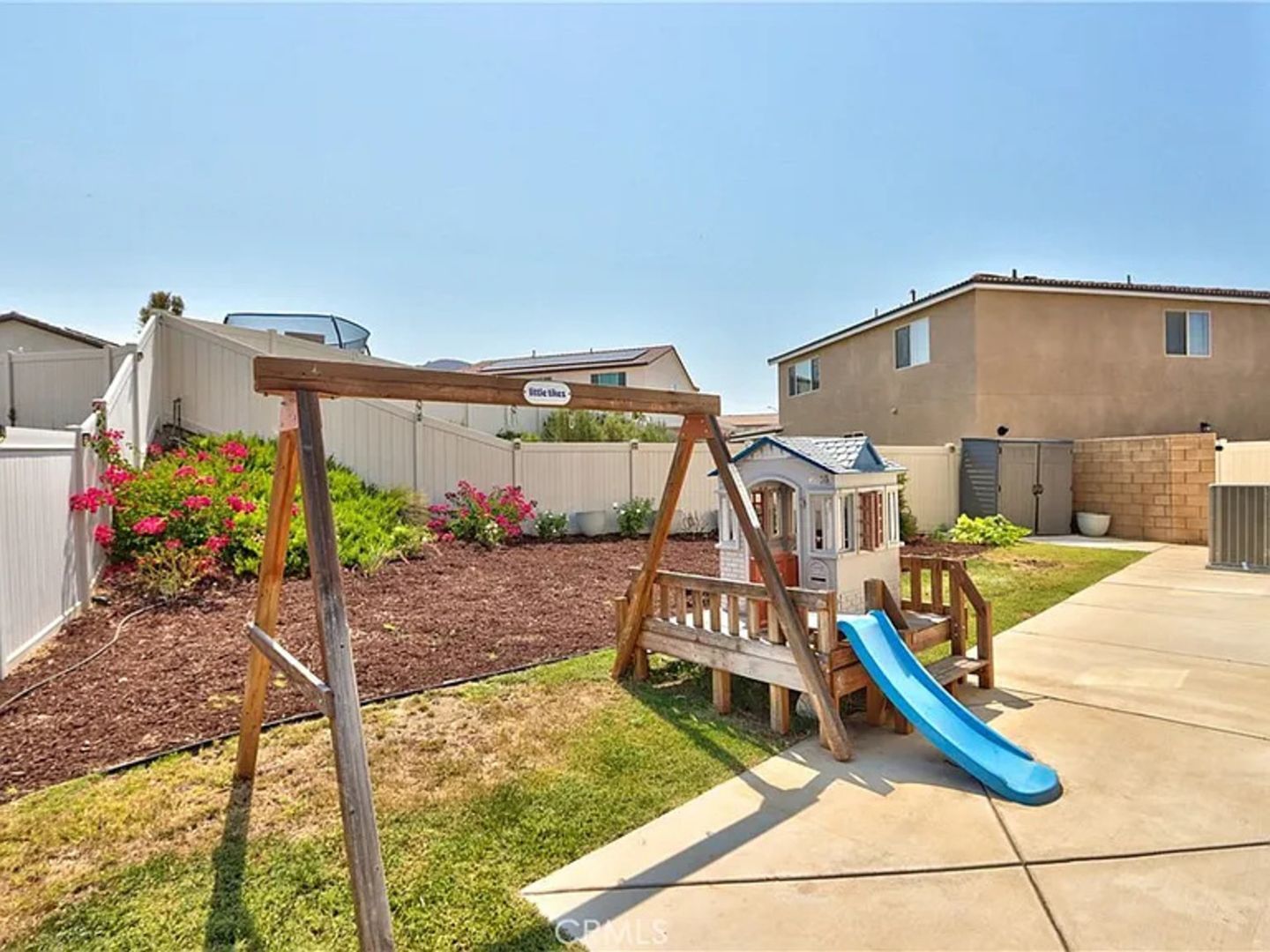 Building Photo - 33022 Clairette Ct