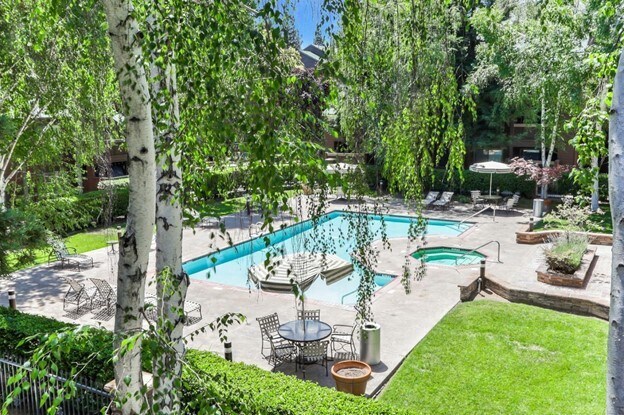 Building Photo - 1205 Yarwood Ct