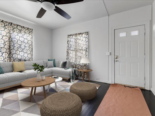 Building Photo - 519 Davis Street Unit A