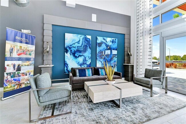 Building Photo - 7740 Sandy Ridge Dr