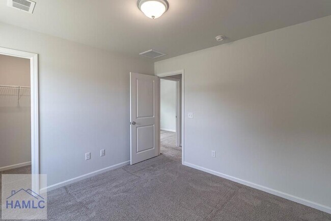 Building Photo - 147 Enclave Wy