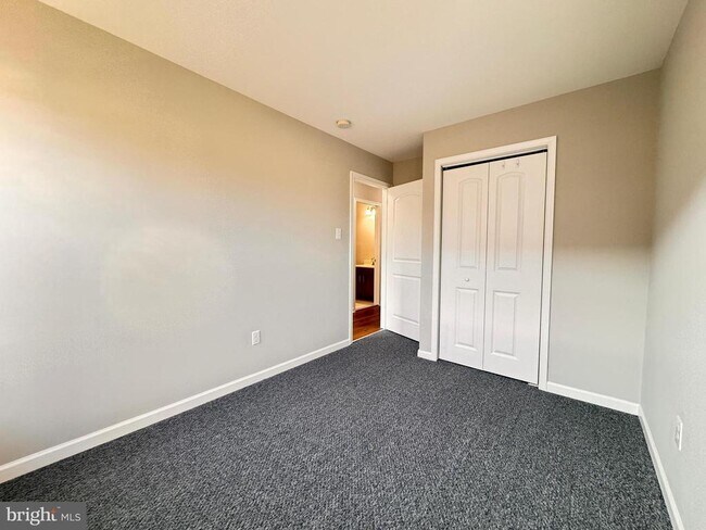 Building Photo - 220 South St