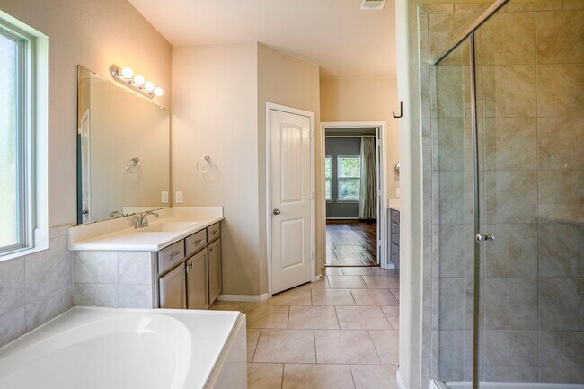 Building Photo - 5319 Claymore Meadow Ln