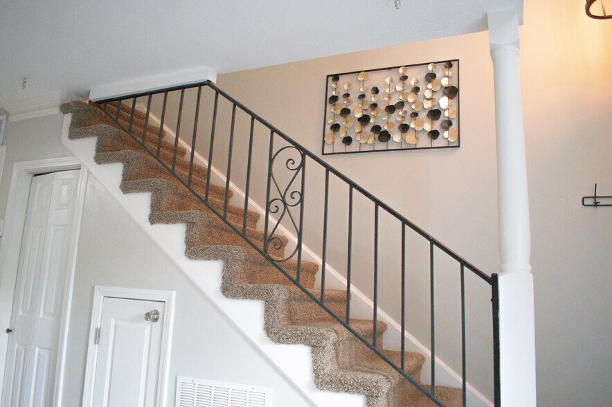 Stairs - 6980 Roswell Rd